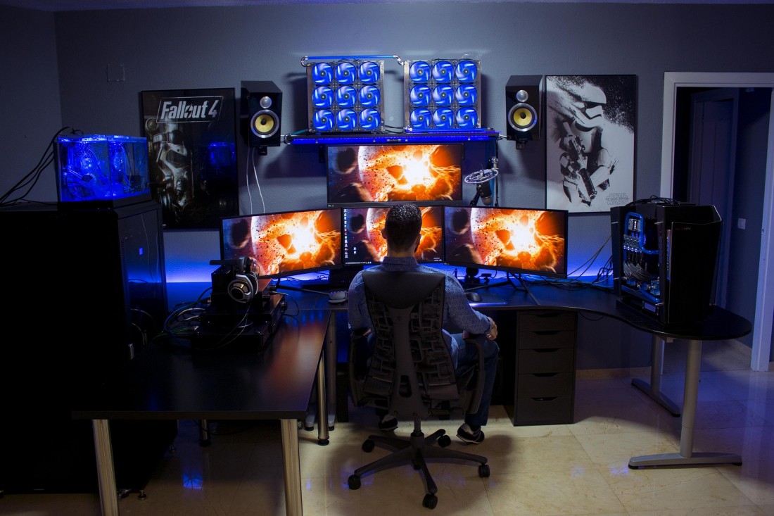 The BEST Gaming Setup of 2016! 